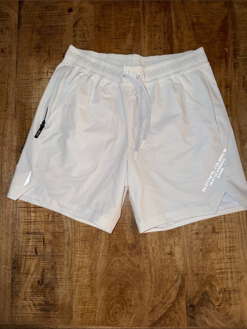 G/FORE Men's White Performance Athletic Shorts